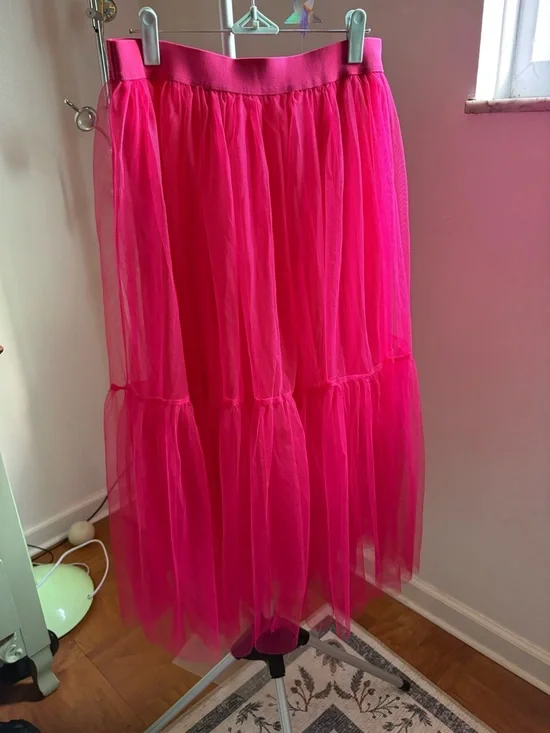 Women’s Hot Pink Tiered Tulle Skirt - Picture 1 of 4